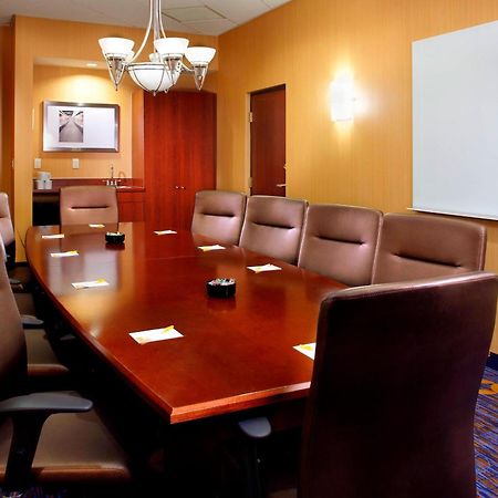 Courtyard Tampa Oldsmar Hotel Екстериор снимка