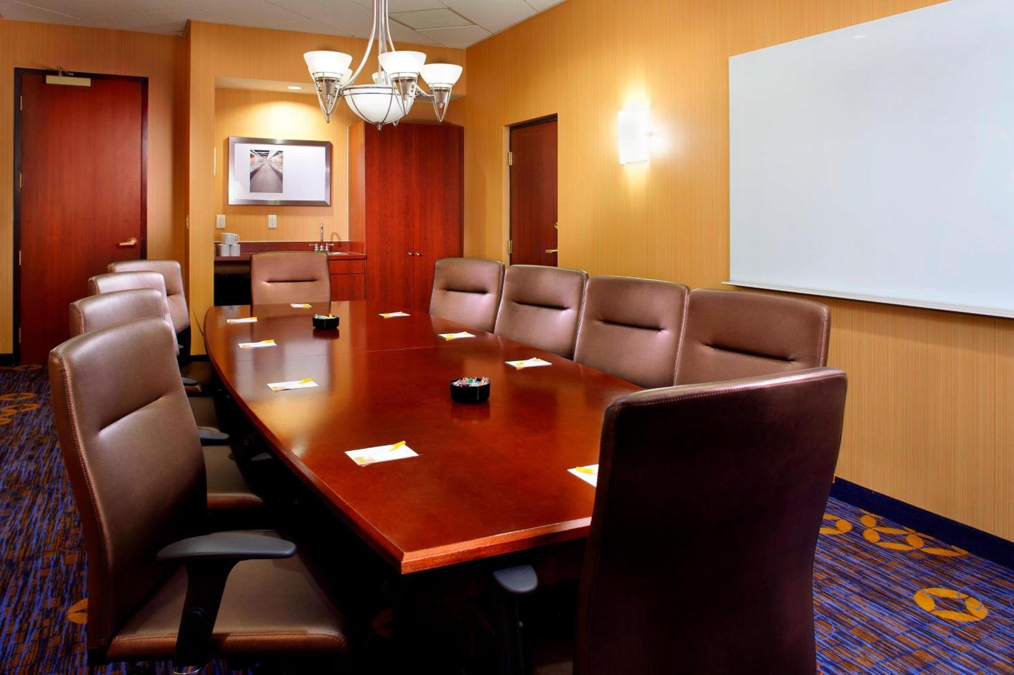 Courtyard Tampa Oldsmar Hotel Екстериор снимка