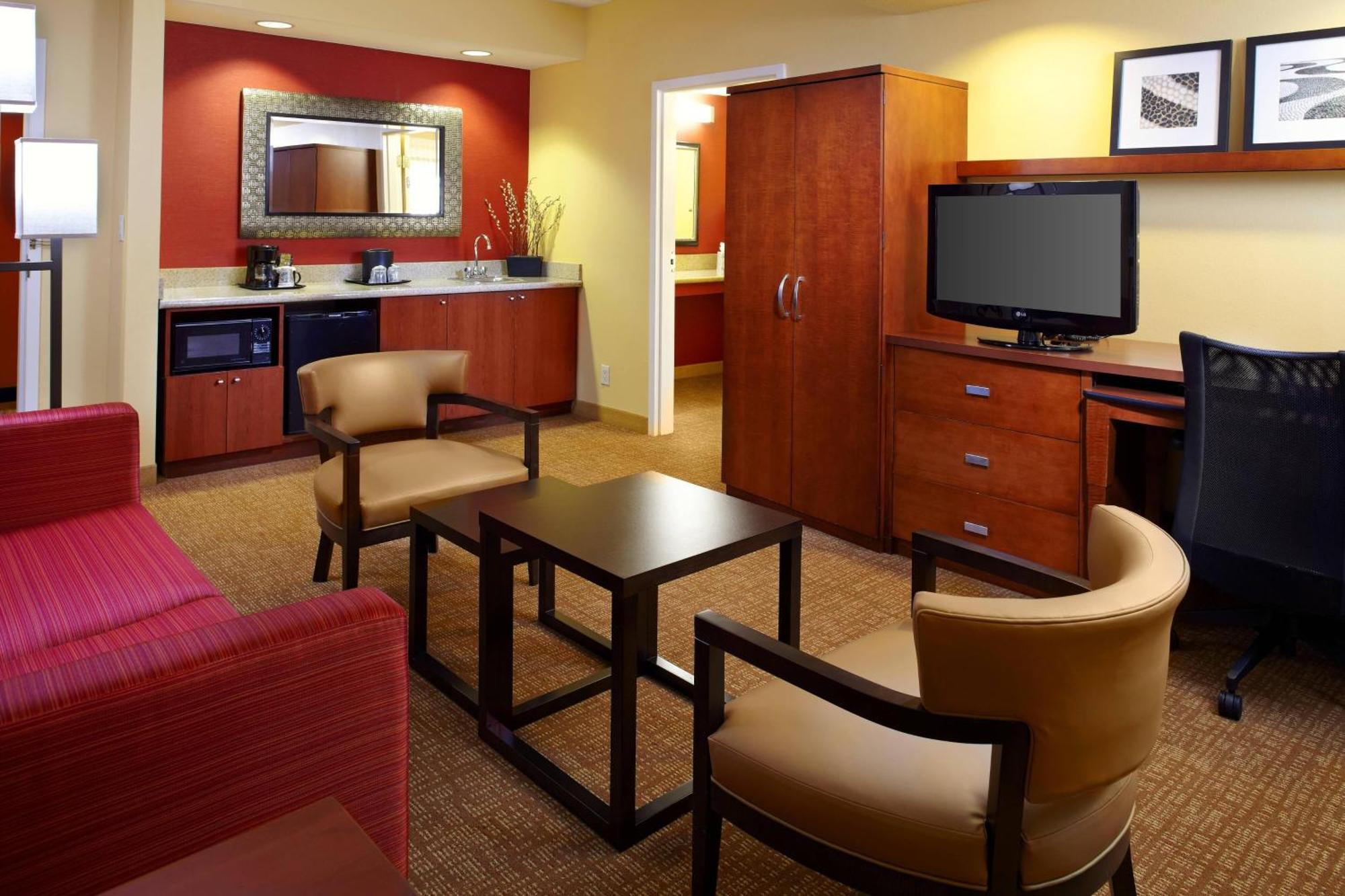 Courtyard Tampa Oldsmar Hotel Екстериор снимка