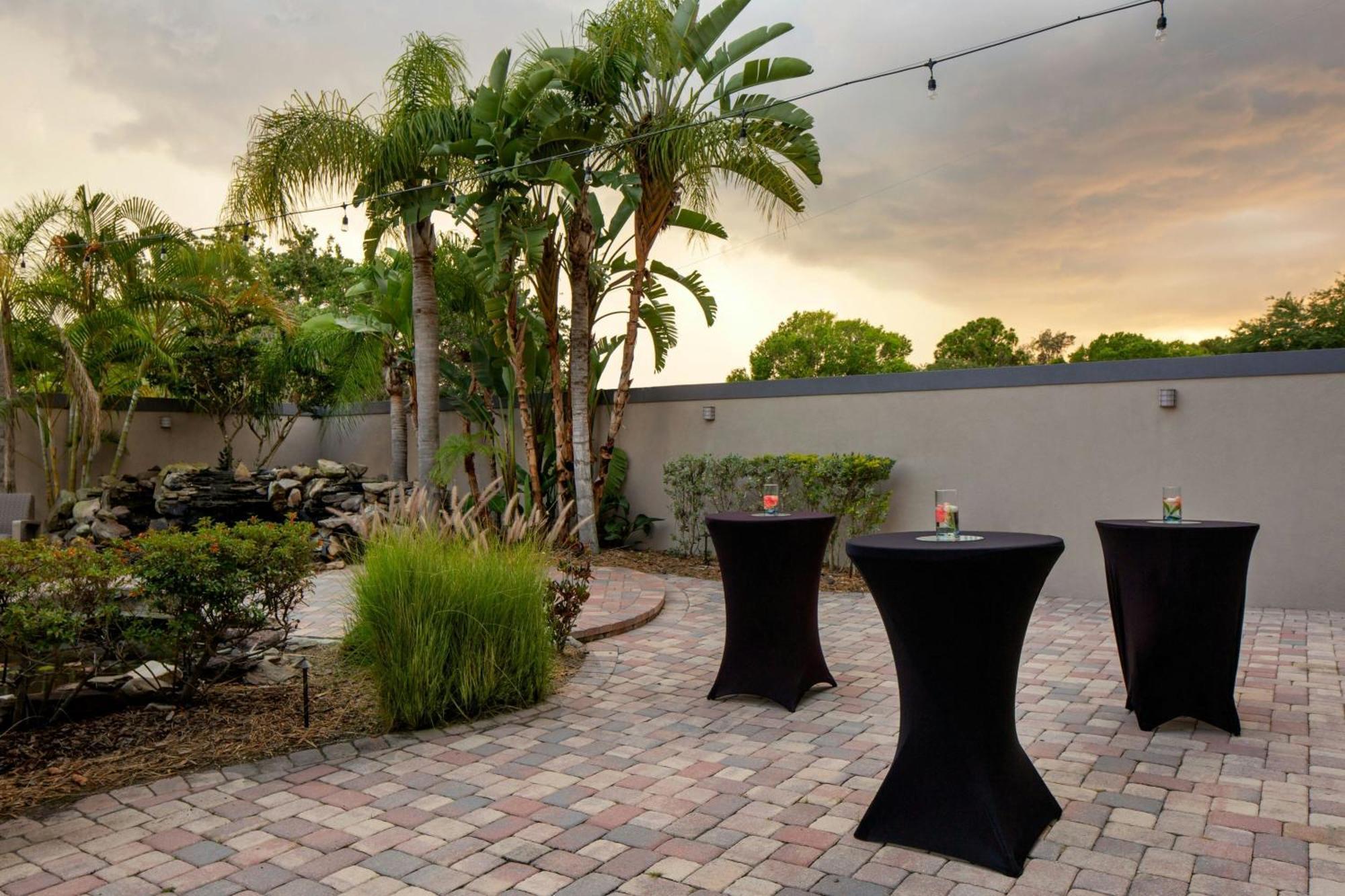 Courtyard Tampa Oldsmar Hotel Екстериор снимка